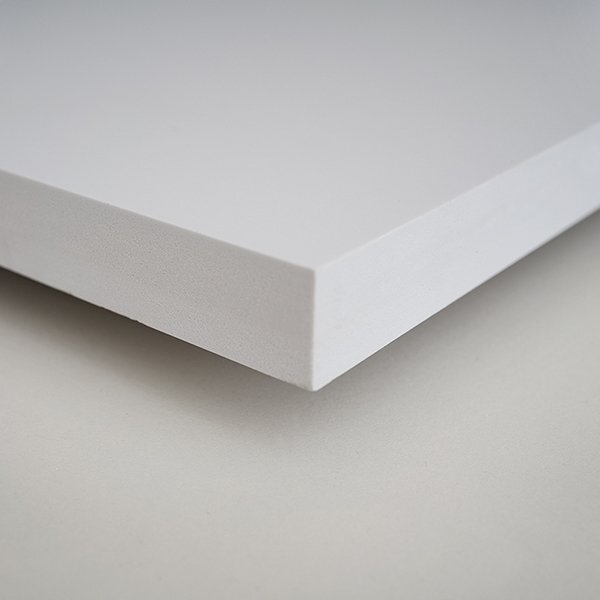 Scritte e loghi 3D applicate su pannello Forex Nero 19 mm